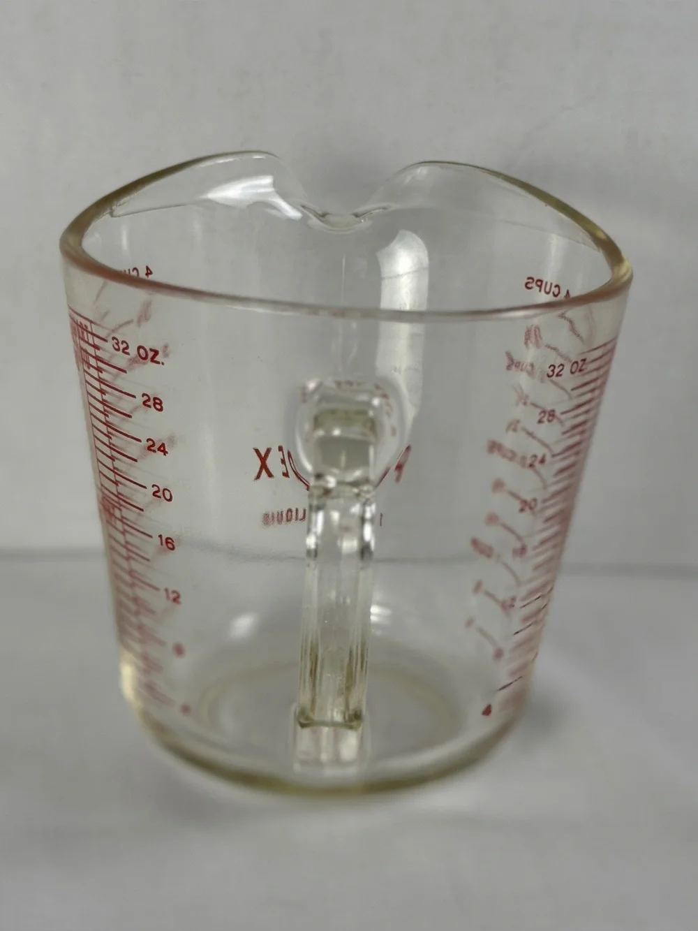 Vintage PYREX 1 quart or 4 cup Glass Measuring Cup red text